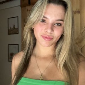 Meet your Posher, Ava